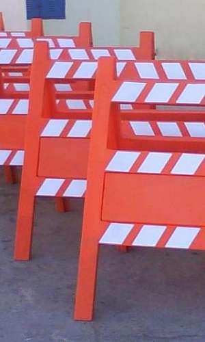 Empresa de cavalete de sinalização em PVC Empresa de cavalete de sinalização em PVC