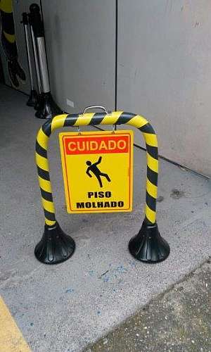 Empresa de cavalete de sinalização Empresa de cavalete de sinalização